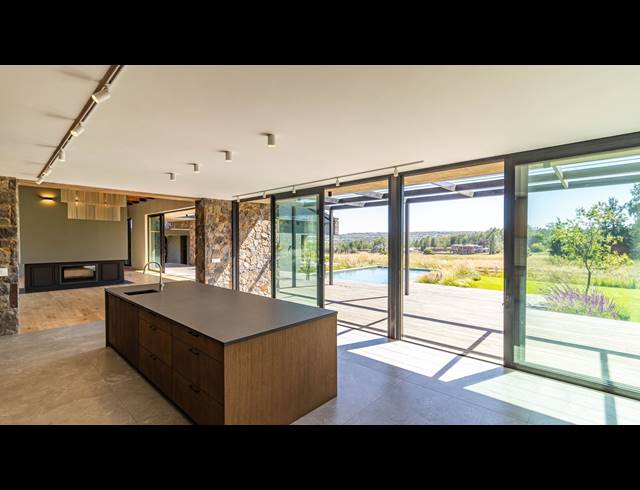 5 BEDROOM HOUSE FOR SALE IN KYALAMI